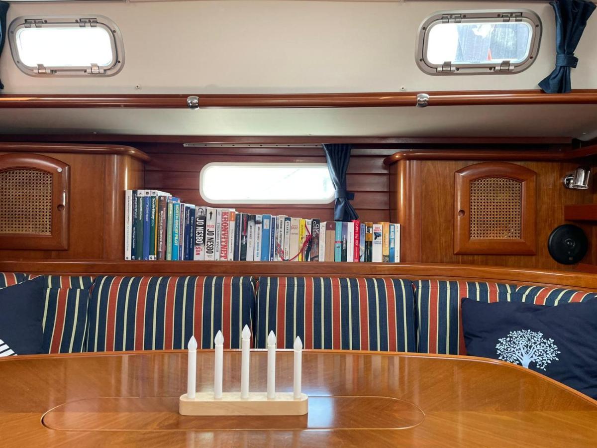 فندق برشلونةفي  Beautiful And Comfortable Sailboat With Secure Parking Available المظهر الخارجي الصورة